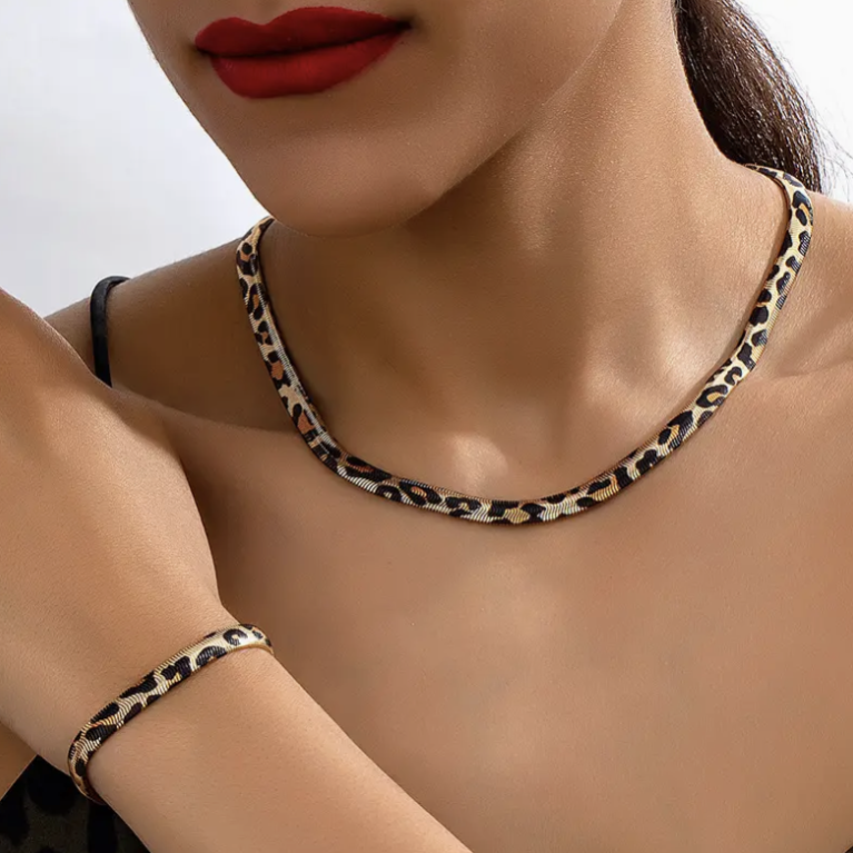 Leopard Circle Women's Necklace
